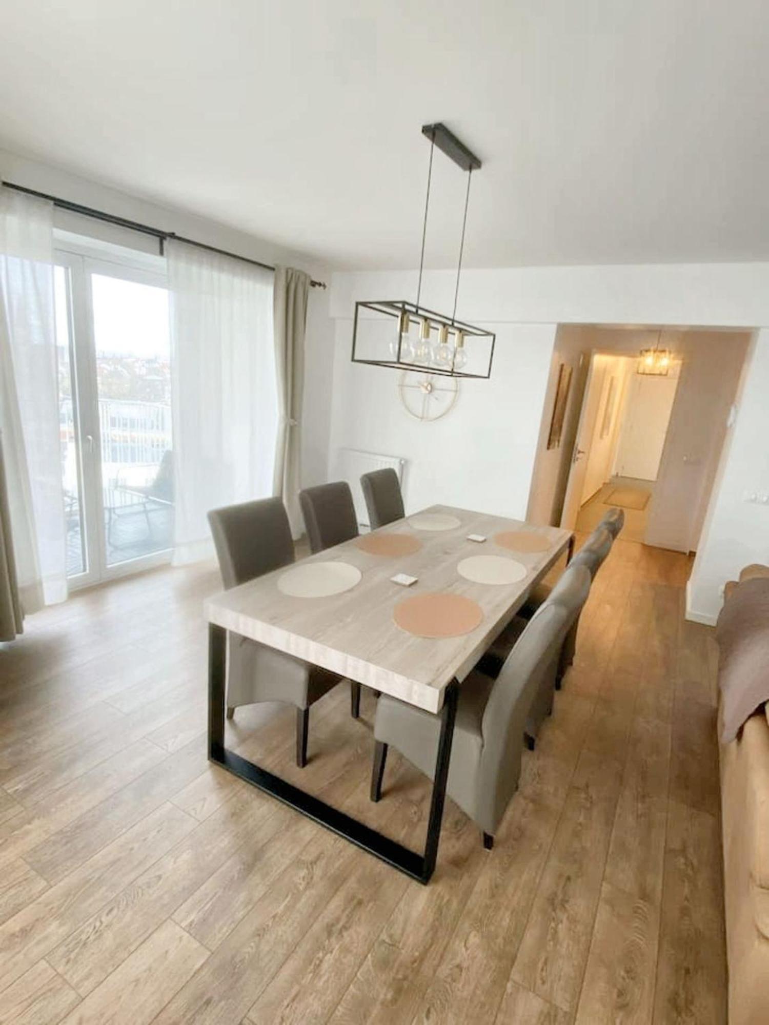 Modern Apartment In Cureghem Anderlecht 134 M² + Terrace Брюксел Екстериор снимка