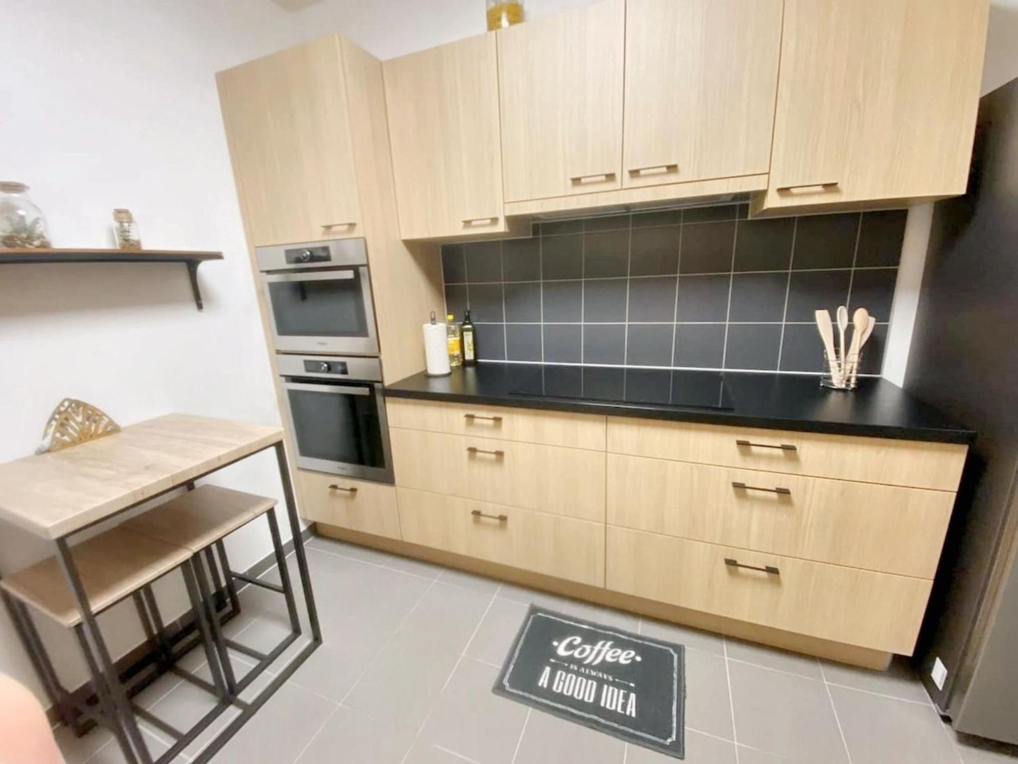 Modern Apartment In Cureghem Anderlecht 134 M² + Terrace Брюксел Екстериор снимка