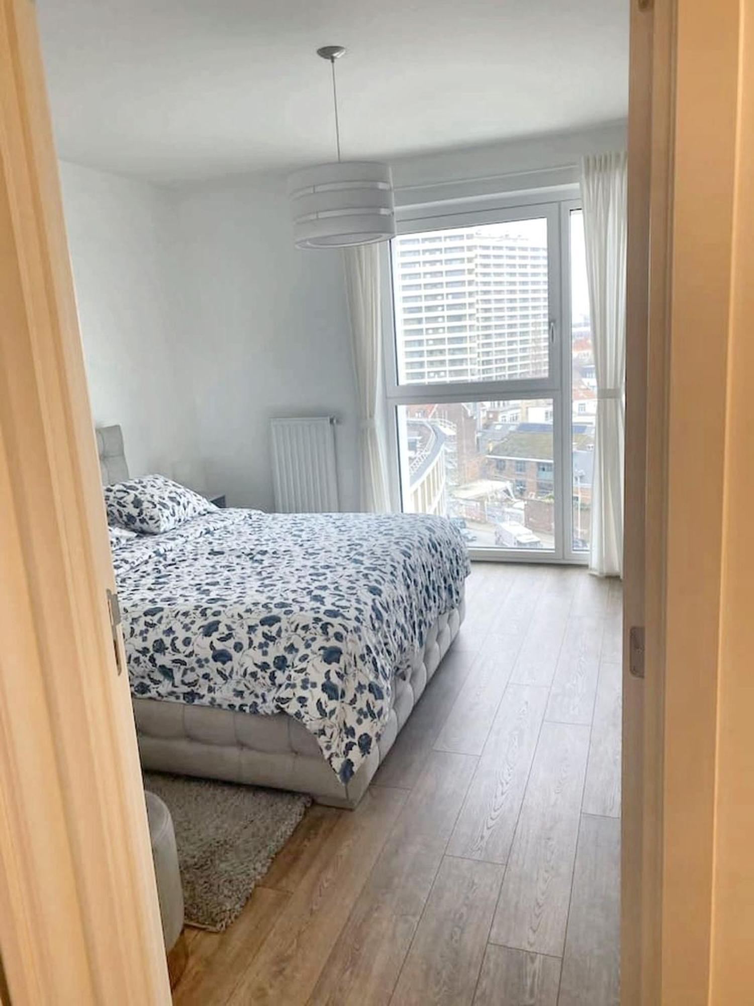 Modern Apartment In Cureghem Anderlecht 134 M² + Terrace Брюксел Екстериор снимка